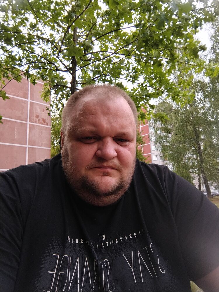  ,   Andrej, 37 ,   ,   , c , 