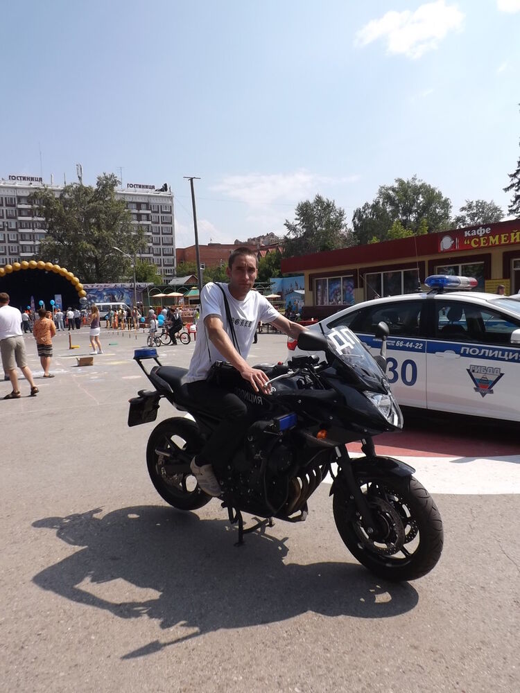  ,   Denis, 40 ,   