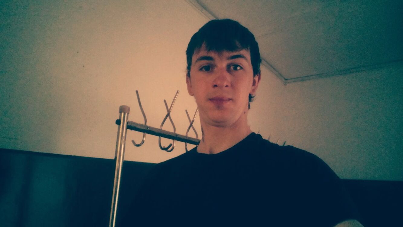  36931346  Winston, 29 ,    