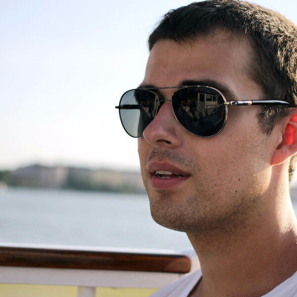  ,   Alex, 29 ,   