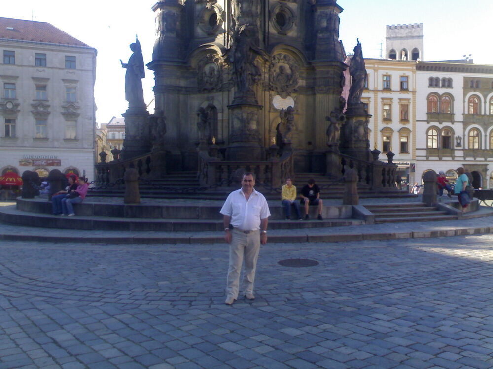  8656716  Dmitrii, 61 ,    