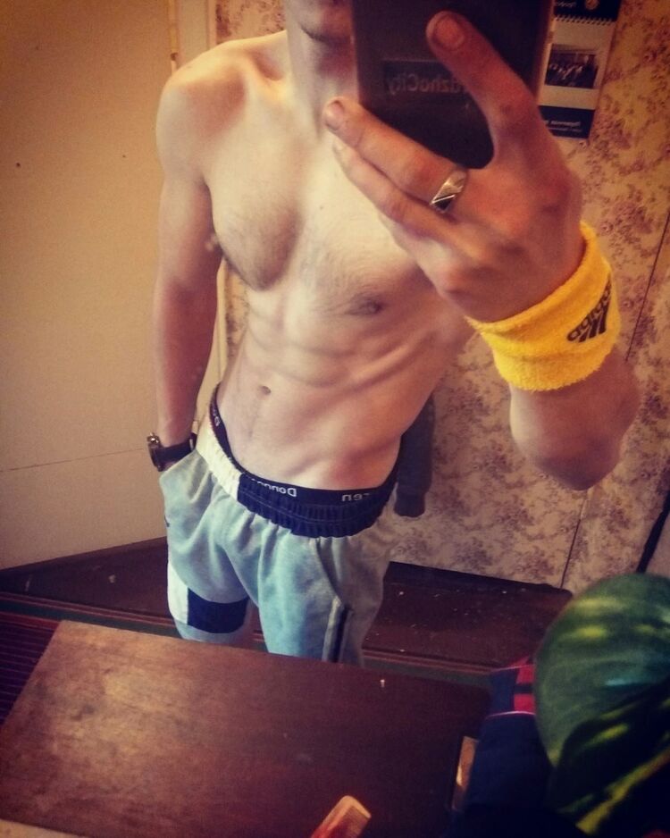  13114176  Vlad, 29 ,    