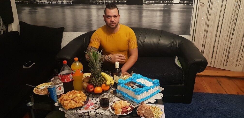  ,   Erol, 35 ,   ,   , c 