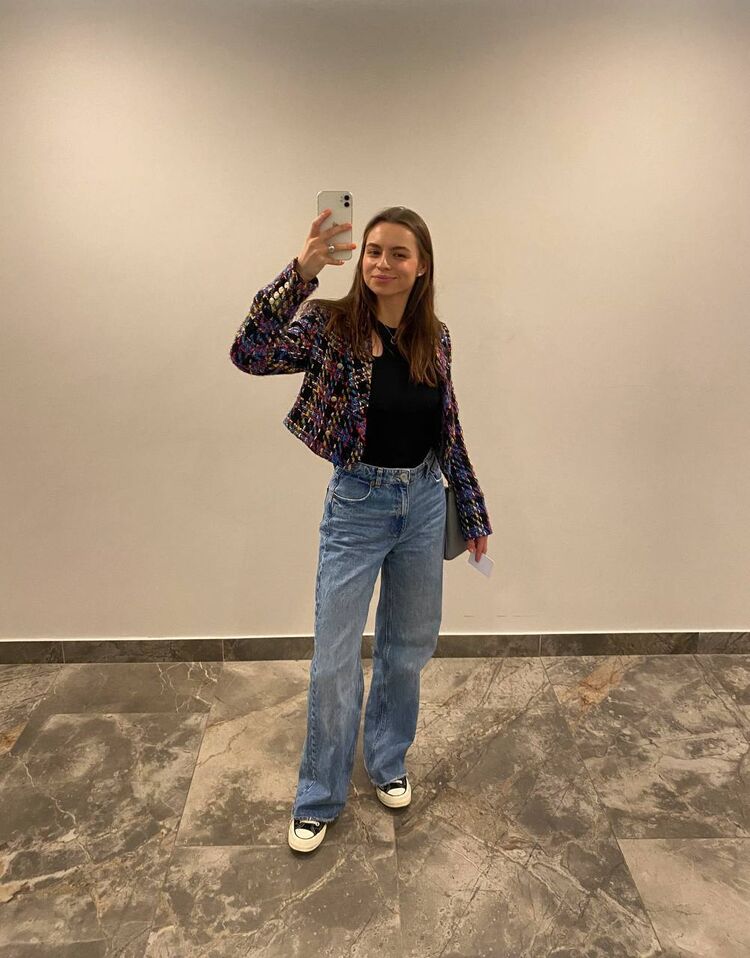  43658316  , 29 ,    