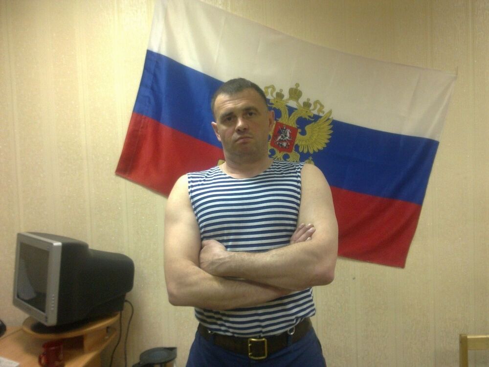  9360696  Vladimir, 44 ,    
