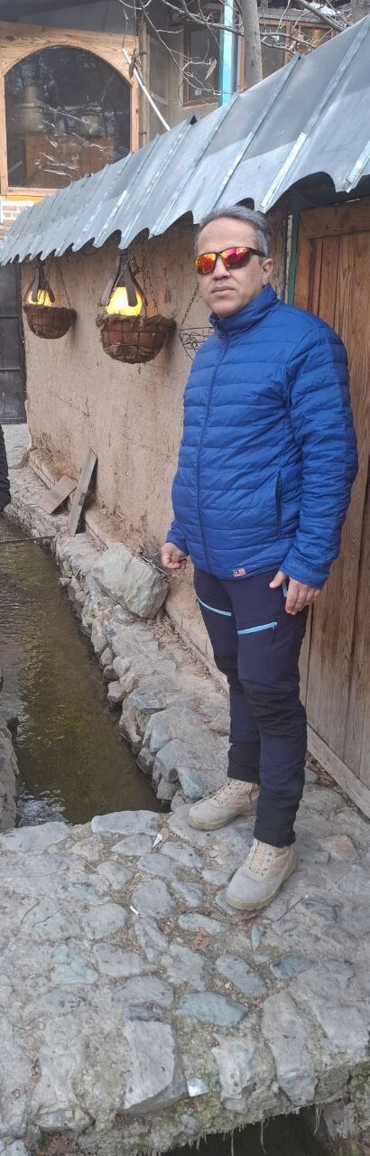  54217236  Alireza, 47 ,    