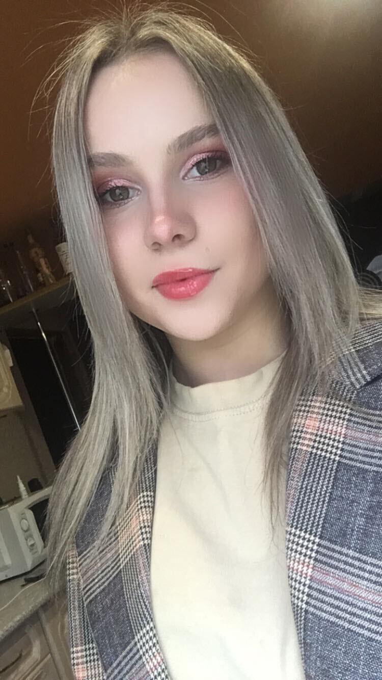  ,   Valeria, 22 ,   ,   