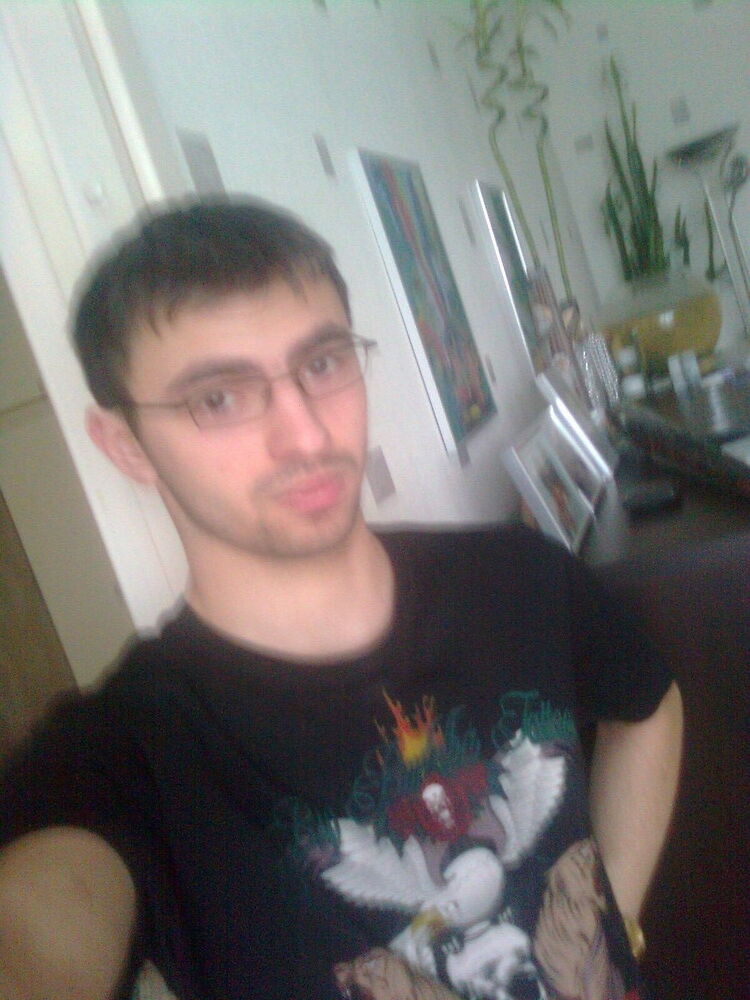  9127806  Sergio, 34 ,    