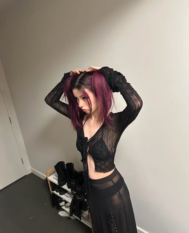  ,   Lilith, 20 ,   ,   , 