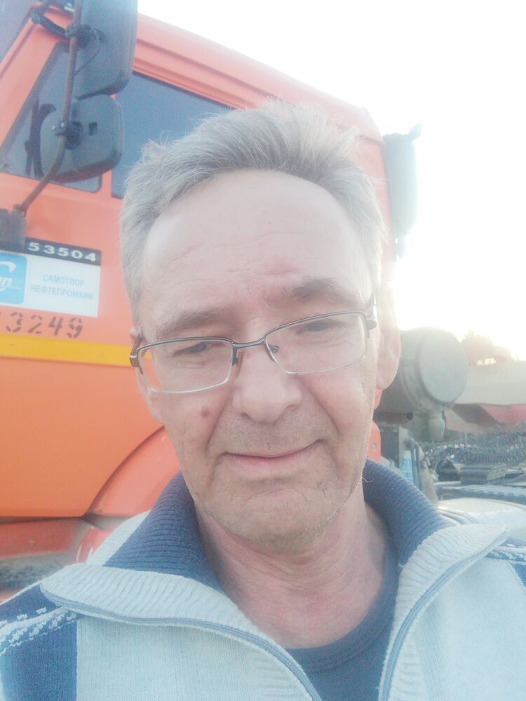  43343606  Viktor, 60 ,    