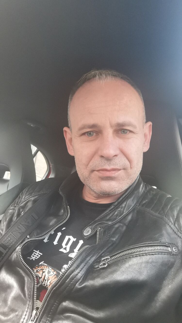  34107636  Marek, 57 ,    