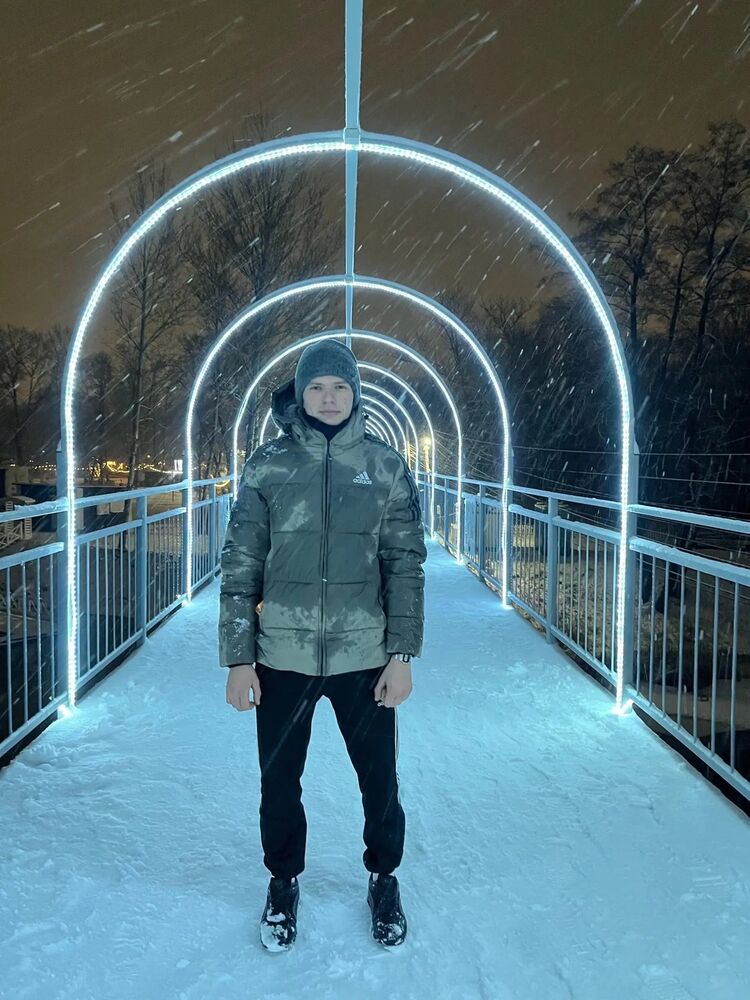  ,   Vova, 22 ,   ,   