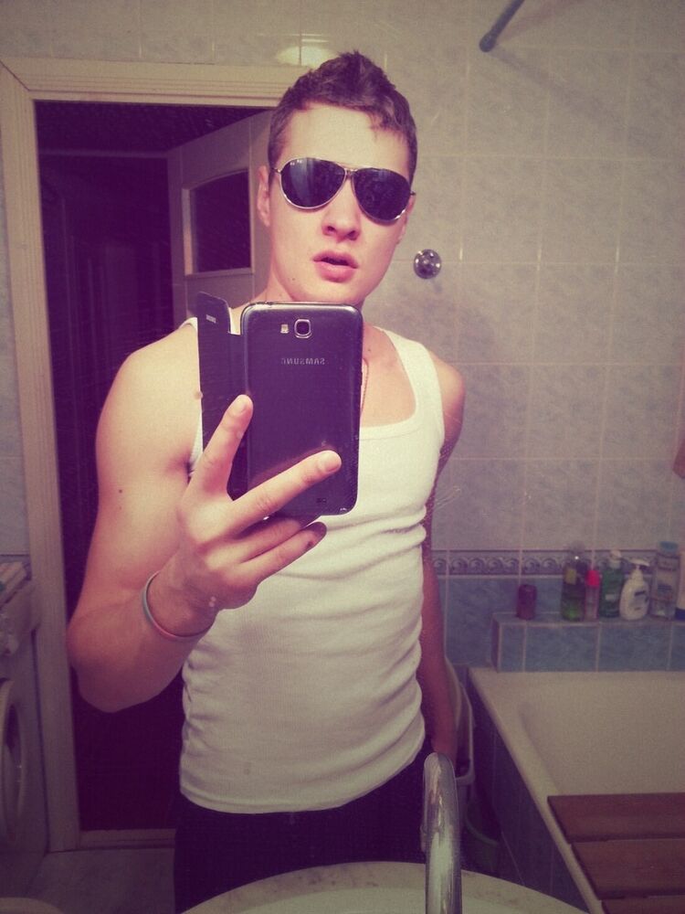  8247756  , 34 ,    -