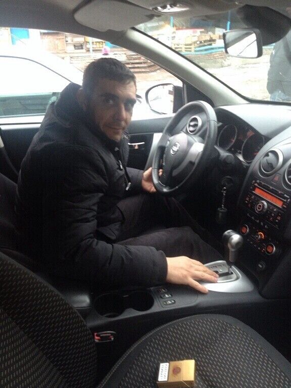  20645236  Sergei, 45 ,    