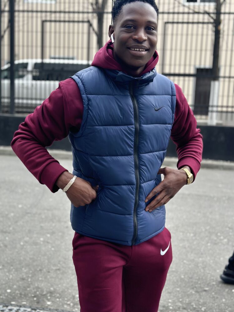  54696206  Momo, 26 ,    