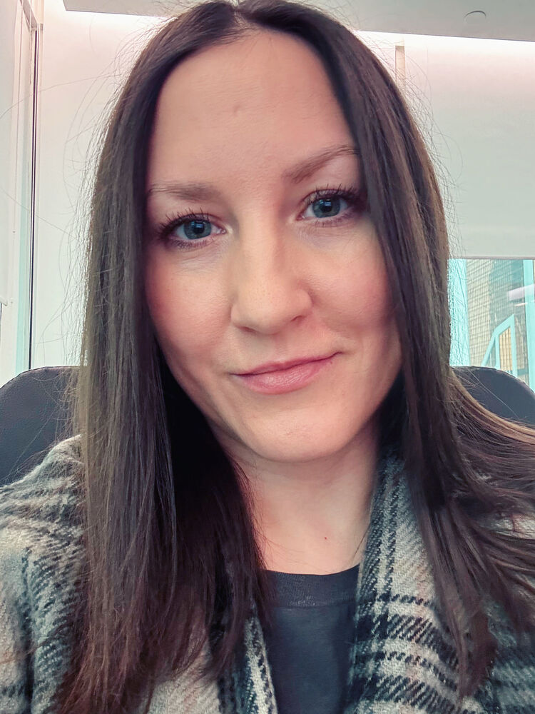  54694906  Anna, 39 ,    