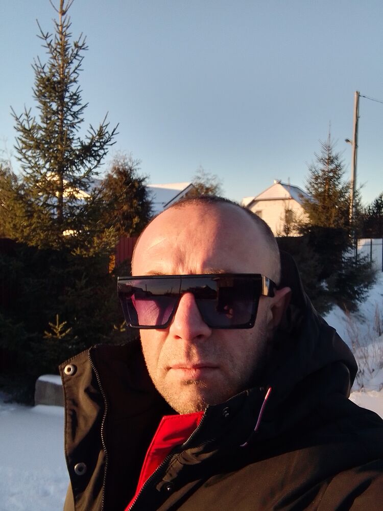  54196706  Denis, 42 ,    