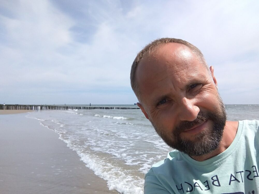  12972126  Oleg, 49 ,    