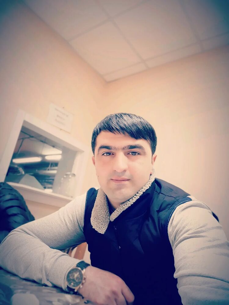  40504526  , 37 ,    