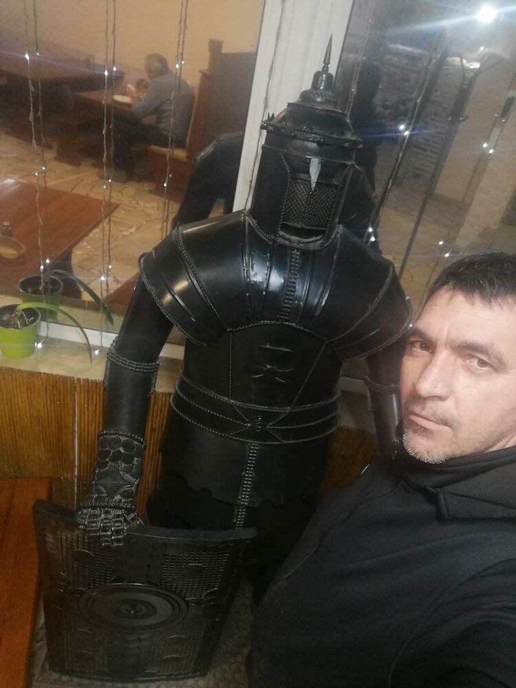  40985776  , 44 ,    