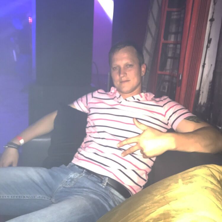  21359086  , 40 ,    