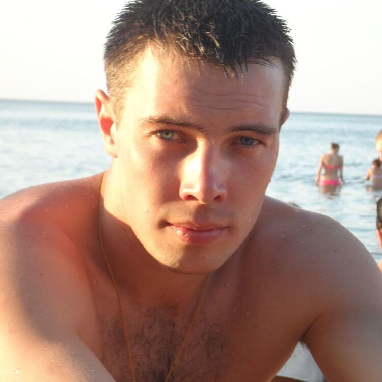  32498626  , 40 ,    