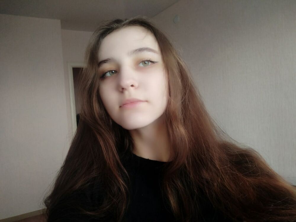  32988306  Sofya, 20 ,    