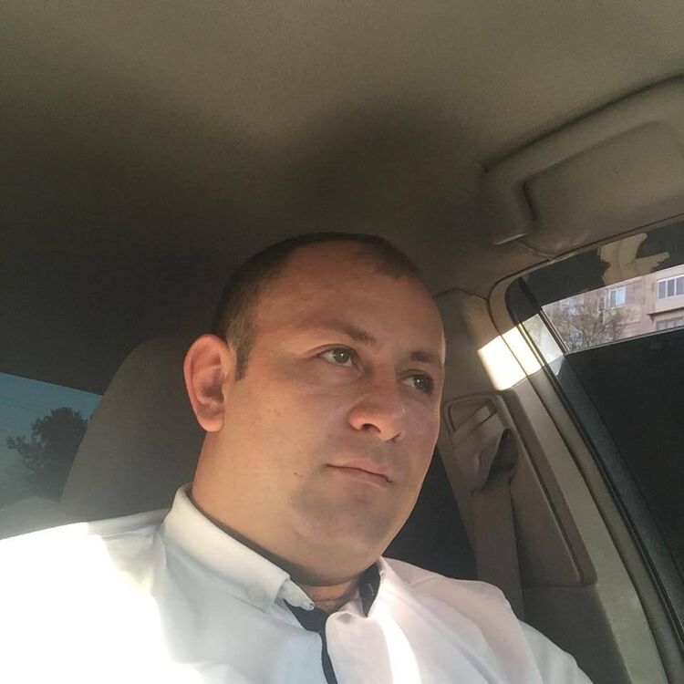 28319206  Andranik, 34 ,    