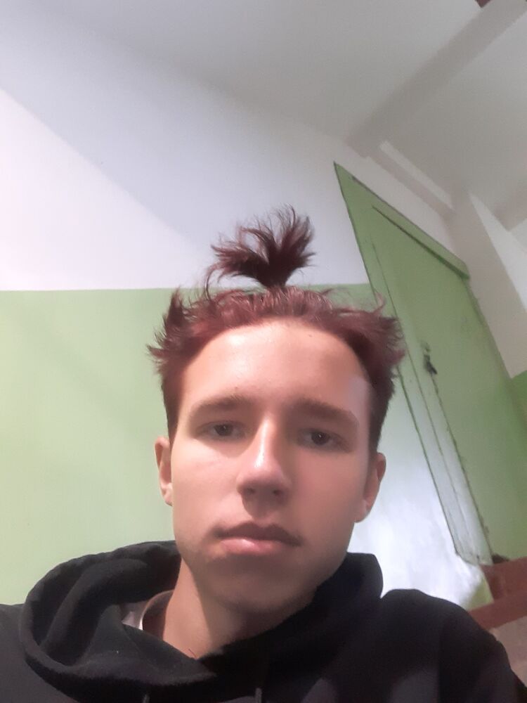  28387986  Ilya, 24 ,    