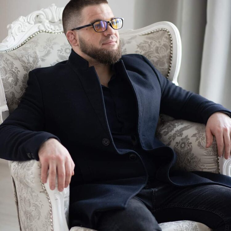  ,   Iulian, 29 ,   ,   