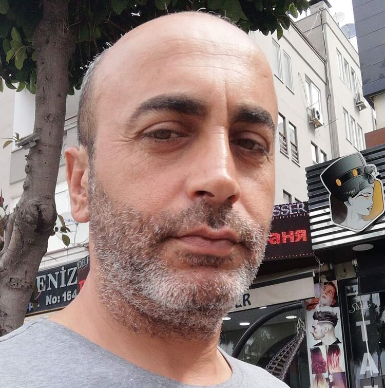  23935506  Farid, 49 ,    
