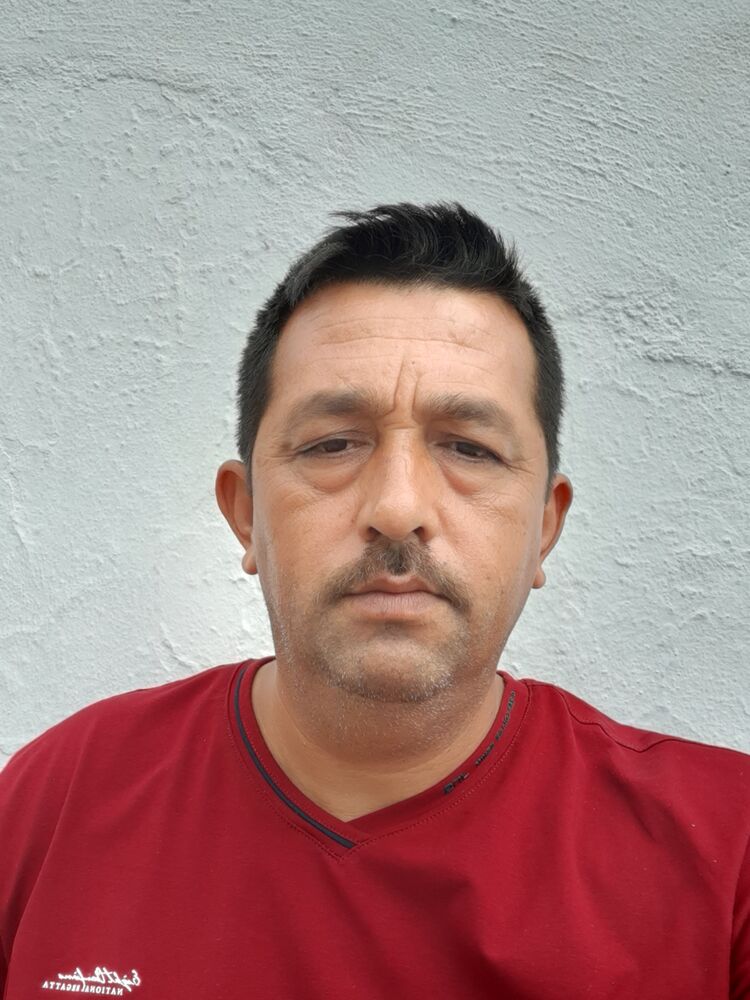  42224736  Hakan, 49 ,    