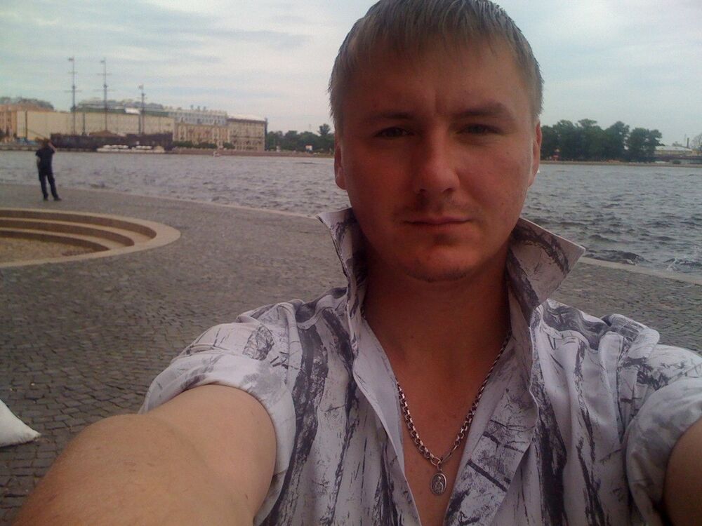  -,   Pavel, 38 ,   