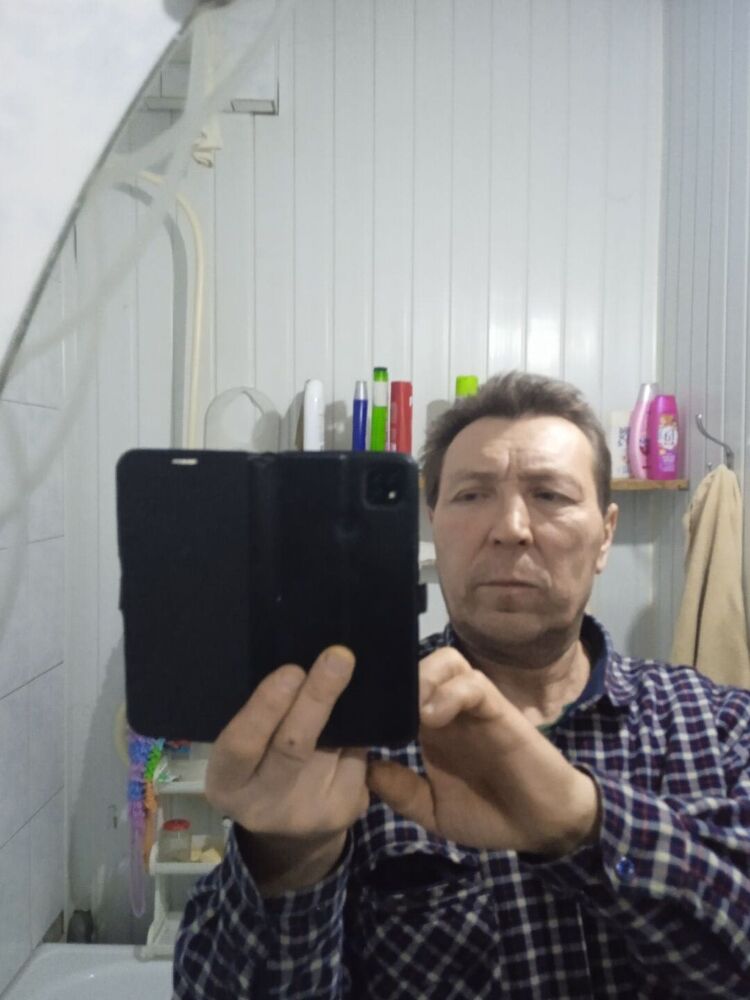  28008486  , 57 ,    