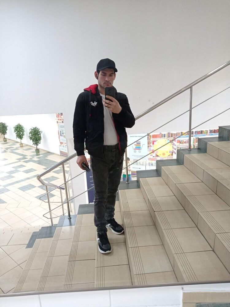  53979356  Otabek, 31 ,    