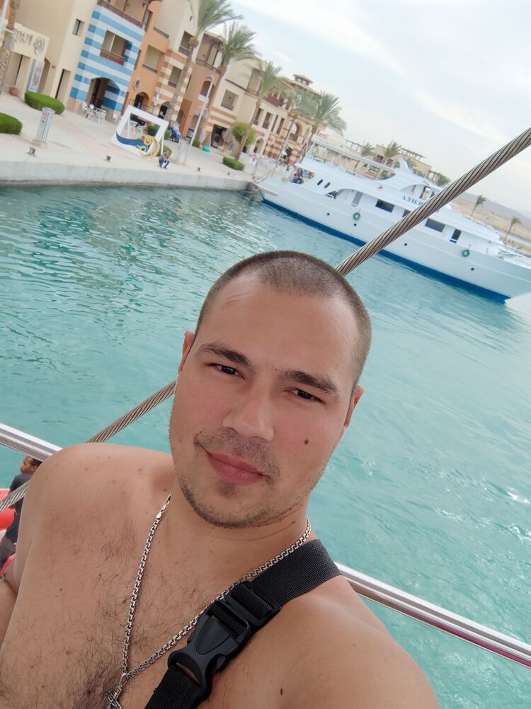  45297666  Ruslan, 32 ,    
