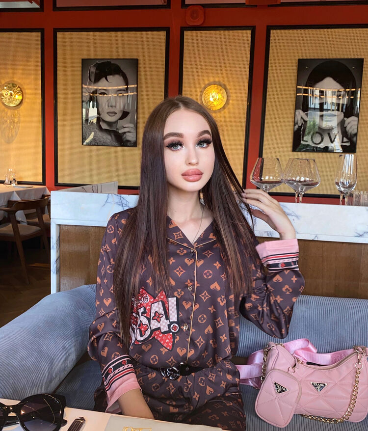  -,   , 22 ,  