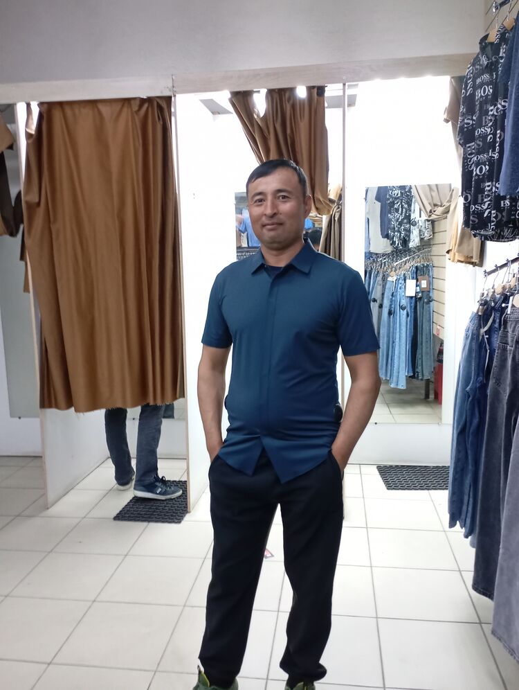  52648716  Dostmurod, 37 ,    