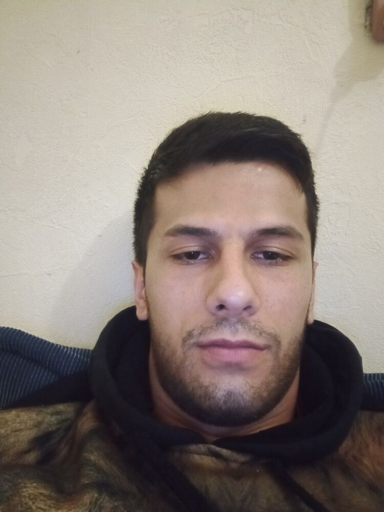  ,   Akbar, 27 ,   ,   