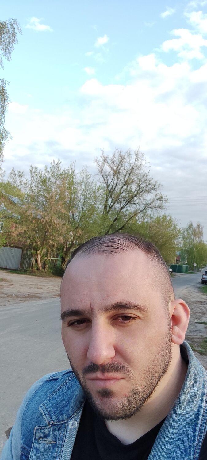  29027286  Alex, 32 ,    