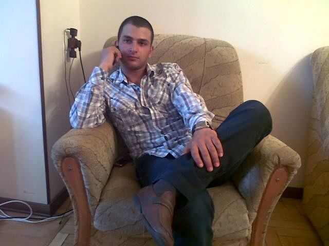  4612616  Vahan, 32 ,    