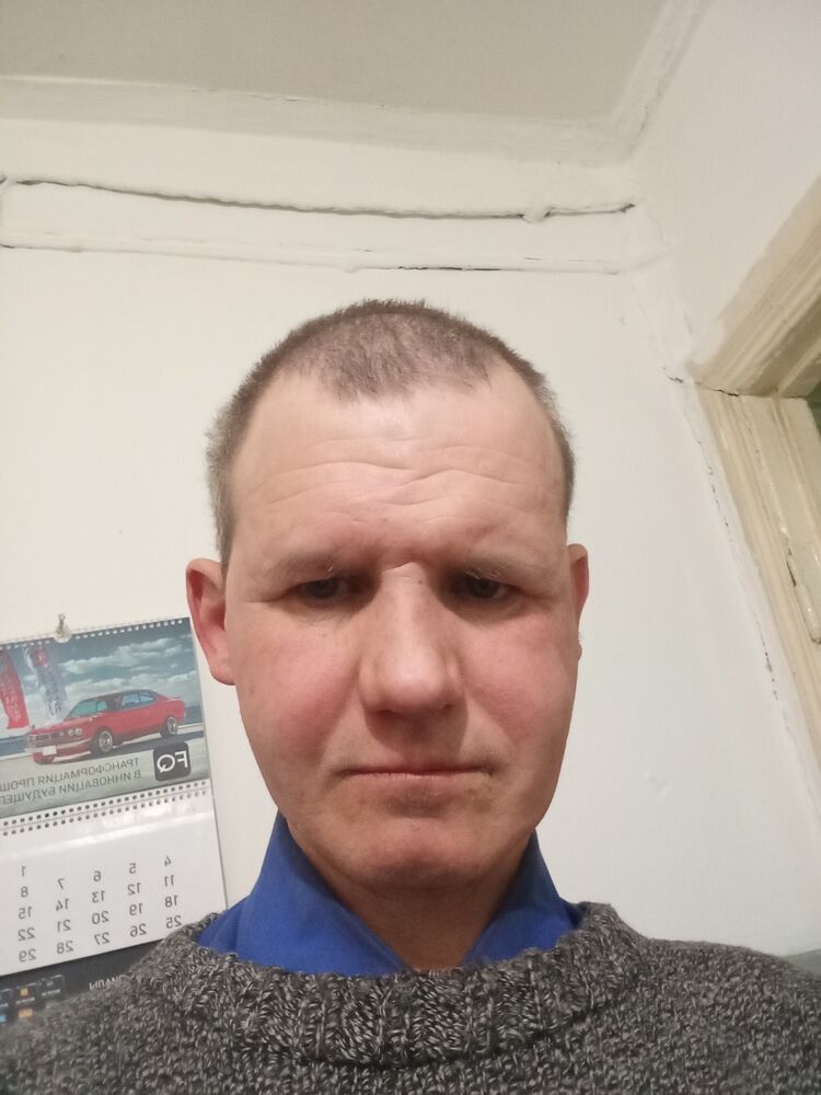  41382546  Stanislav, 44 ,    -