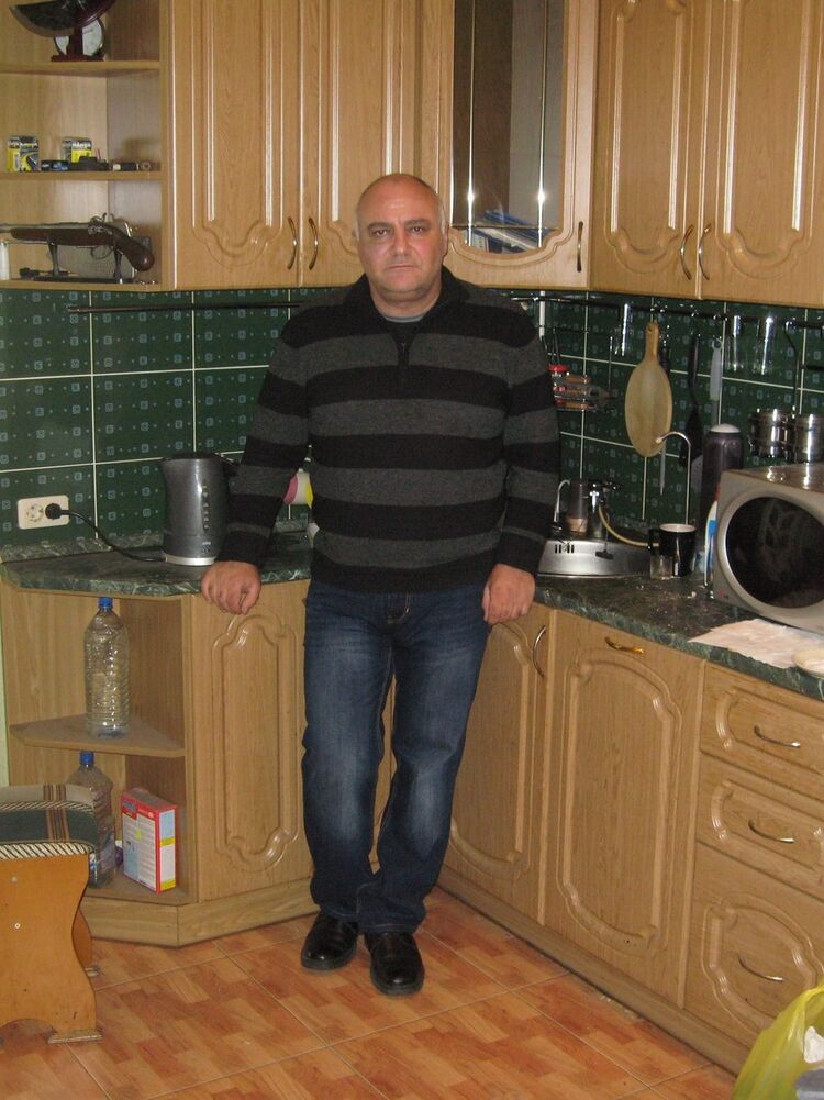  4187866  Gia, 63 ,    