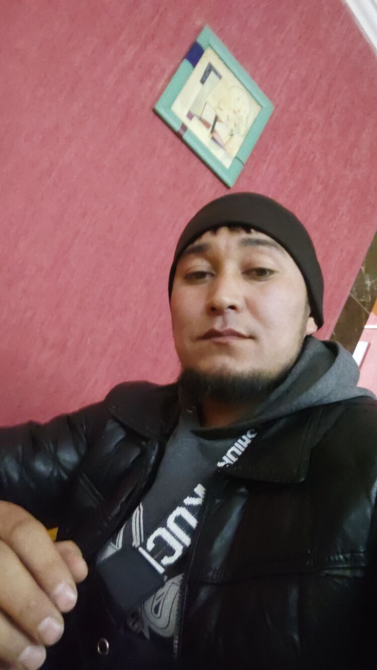  25733866  , 37 ,    
