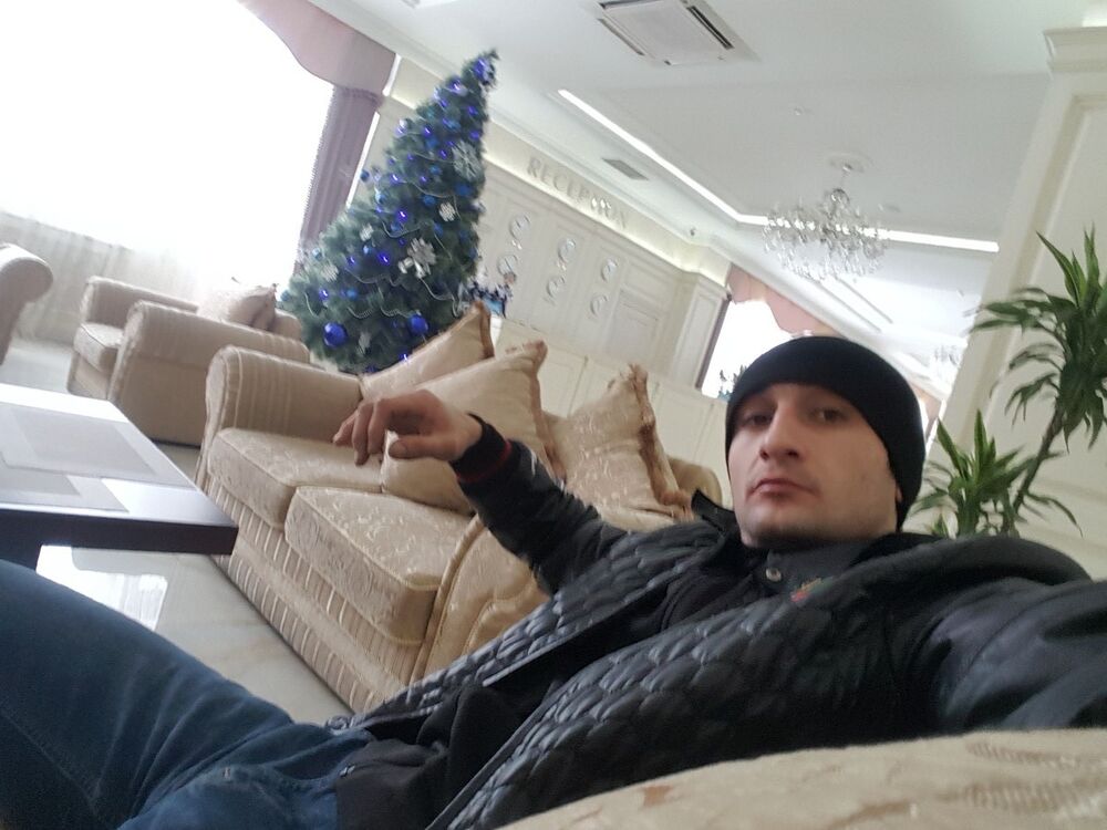  ,   Edik, 37 ,   