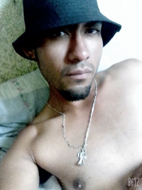  23720926  Alan, 26 ,    Romeo