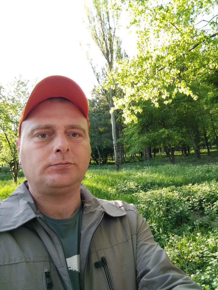  23016906  Oleg, 45 ,    