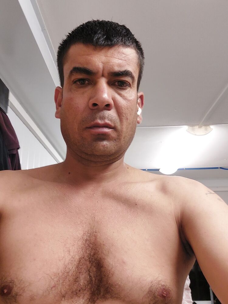  28247516  , 40 ,    