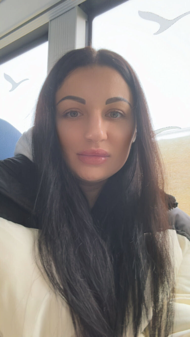  44971616  Yana, 35 ,    Gottingen