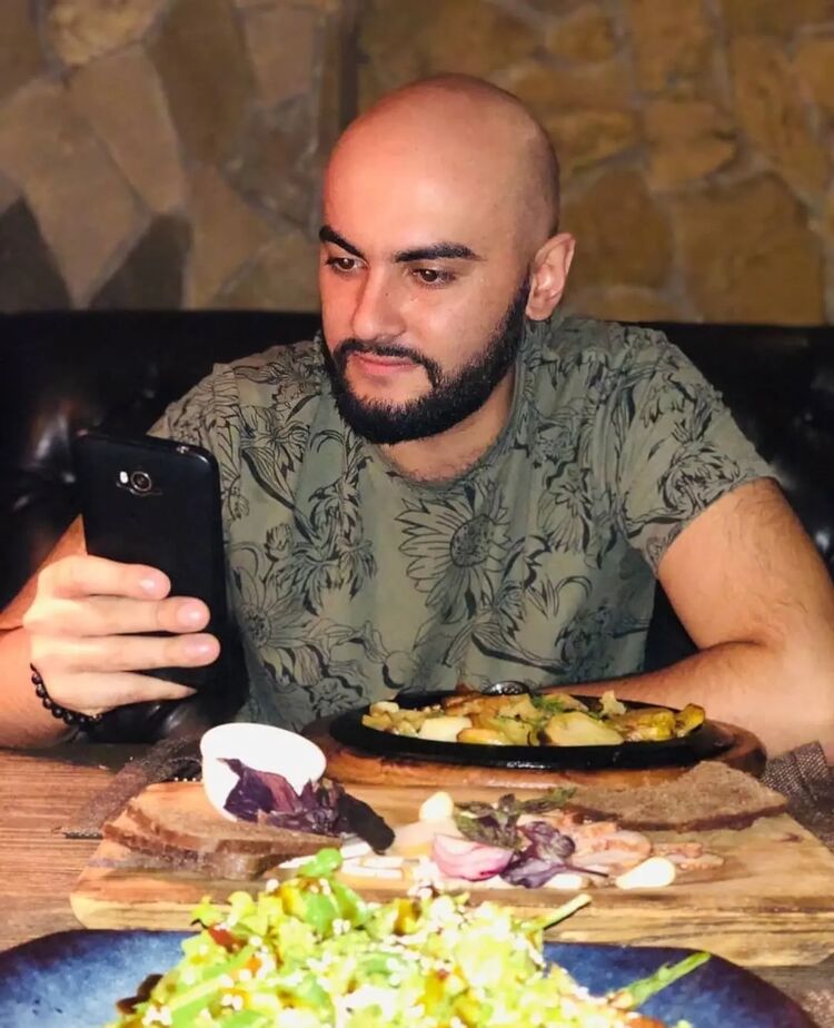  33807786  VLADIMIR, 35 ,    